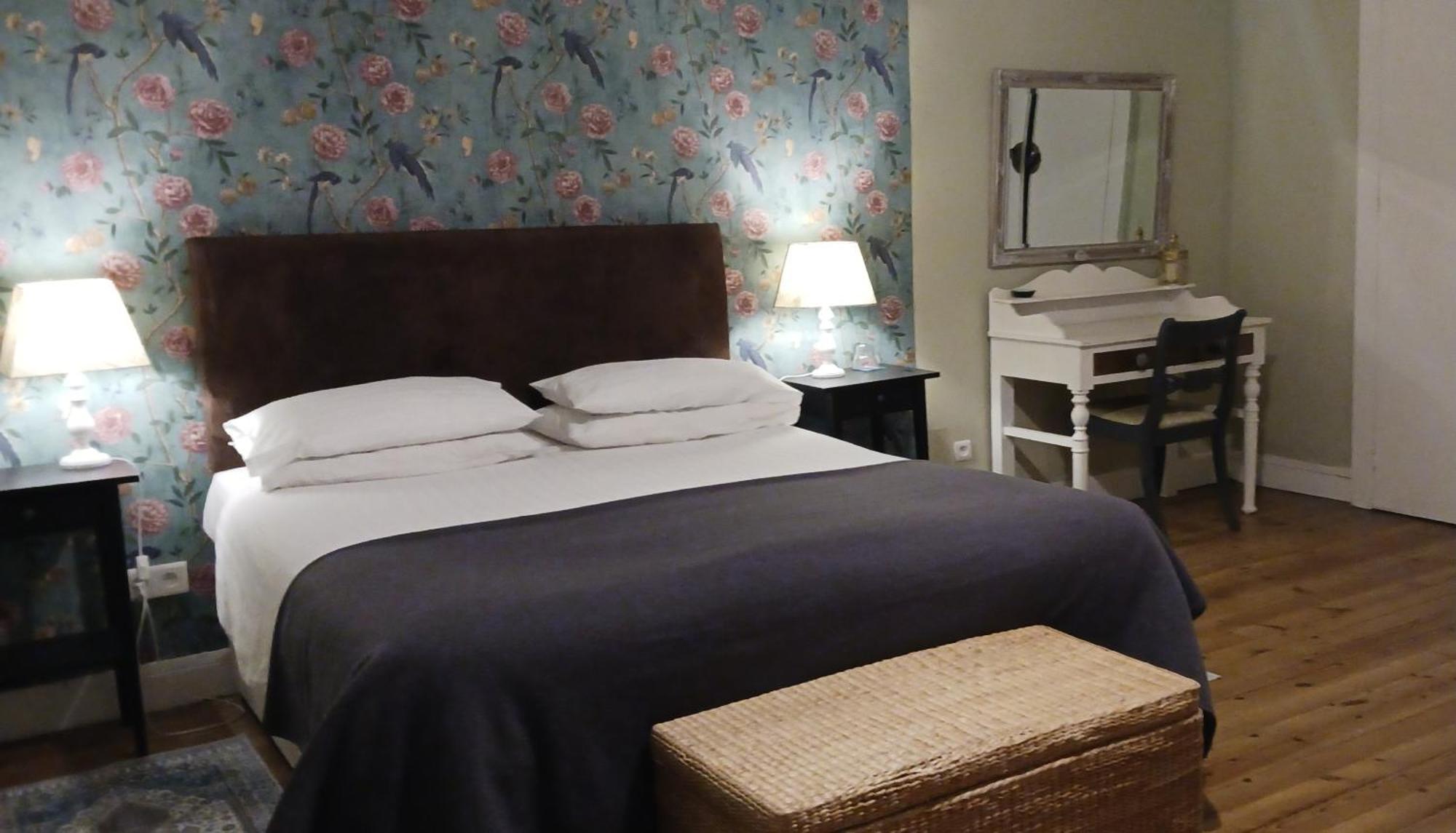 Le Voltaire Bed & Breakfast Airvault Dış mekan fotoğraf