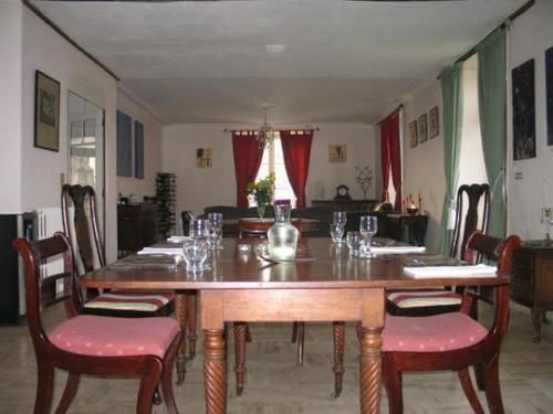 Le Voltaire Bed & Breakfast Airvault Dış mekan fotoğraf