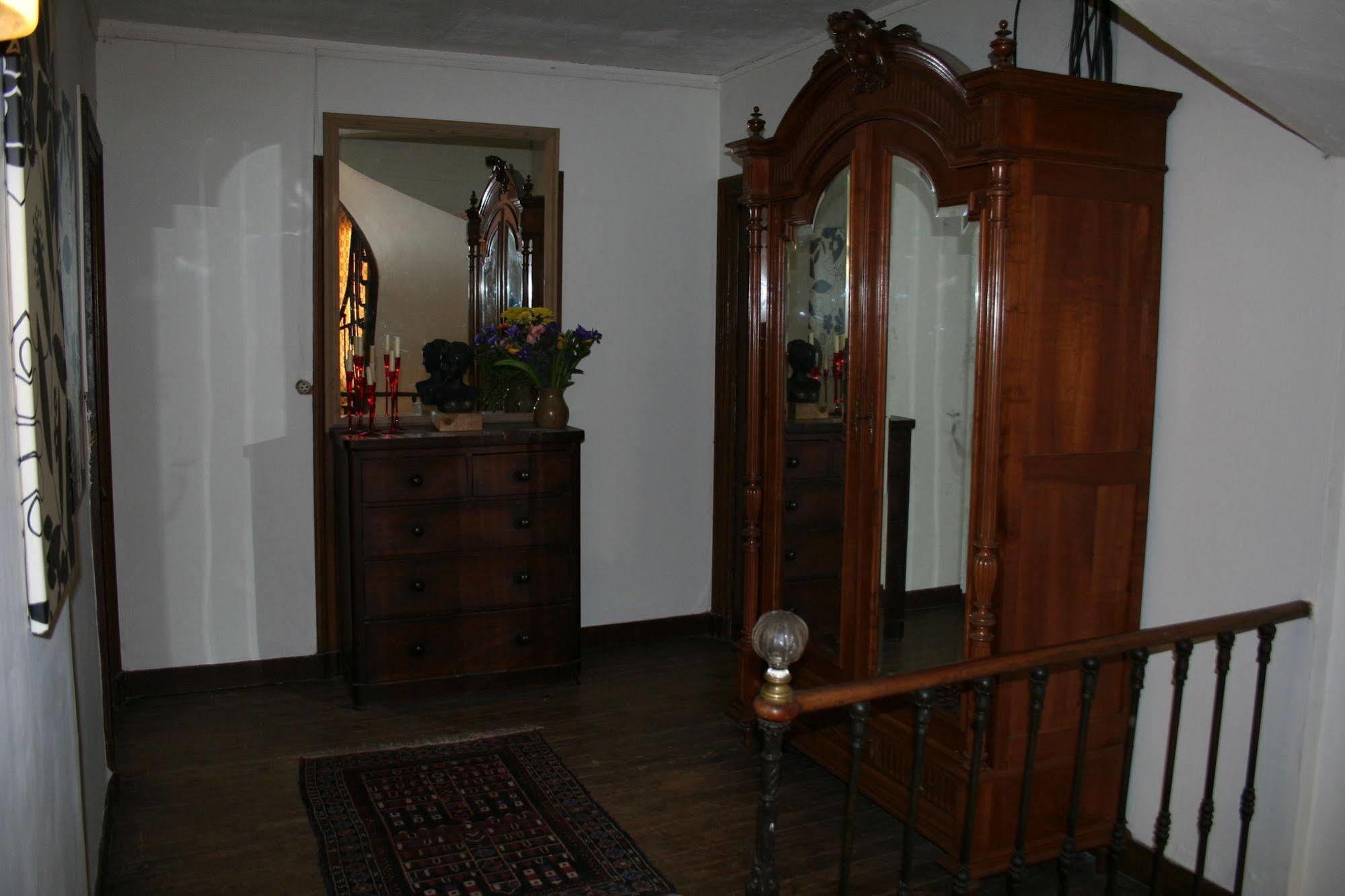 Le Voltaire Bed & Breakfast Airvault Dış mekan fotoğraf